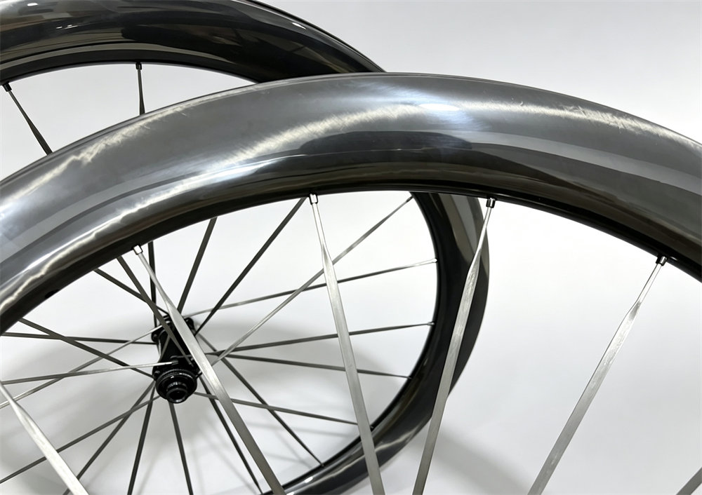 Road-Disc-Carbon-Spoke-28mm-External-Width-GOLDIX-Hub-Wheelset