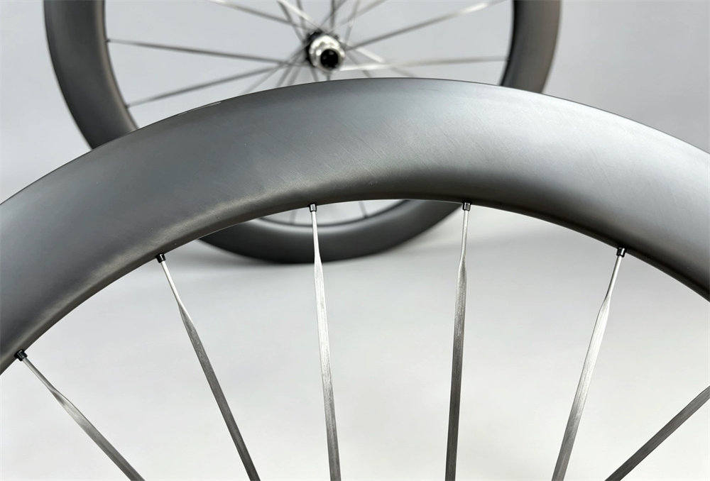 Road-Disc-Carbon-Spoke-34mm-External-Width-GOLDIX-Hub-Wheelset